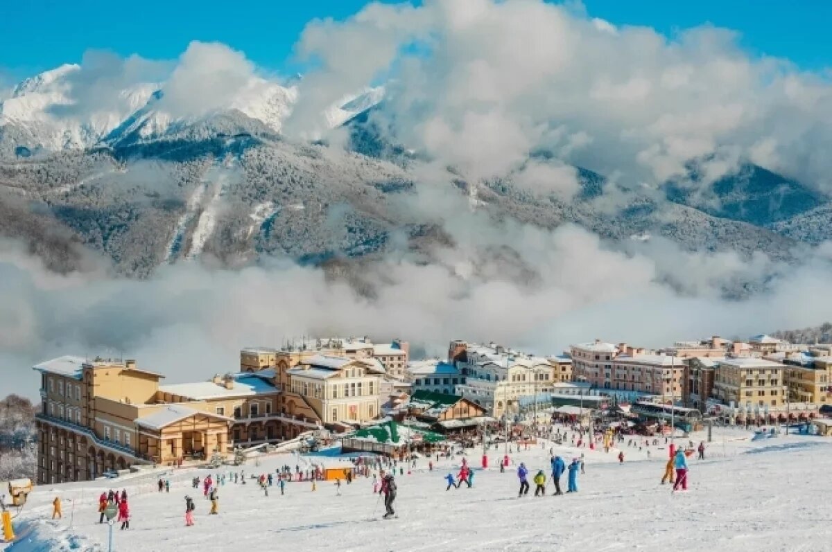    Вдоль моря и по горным хребтам.