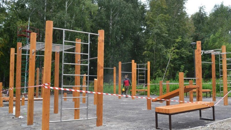     Работы в парке "Юбилейный". altairegion22.ru