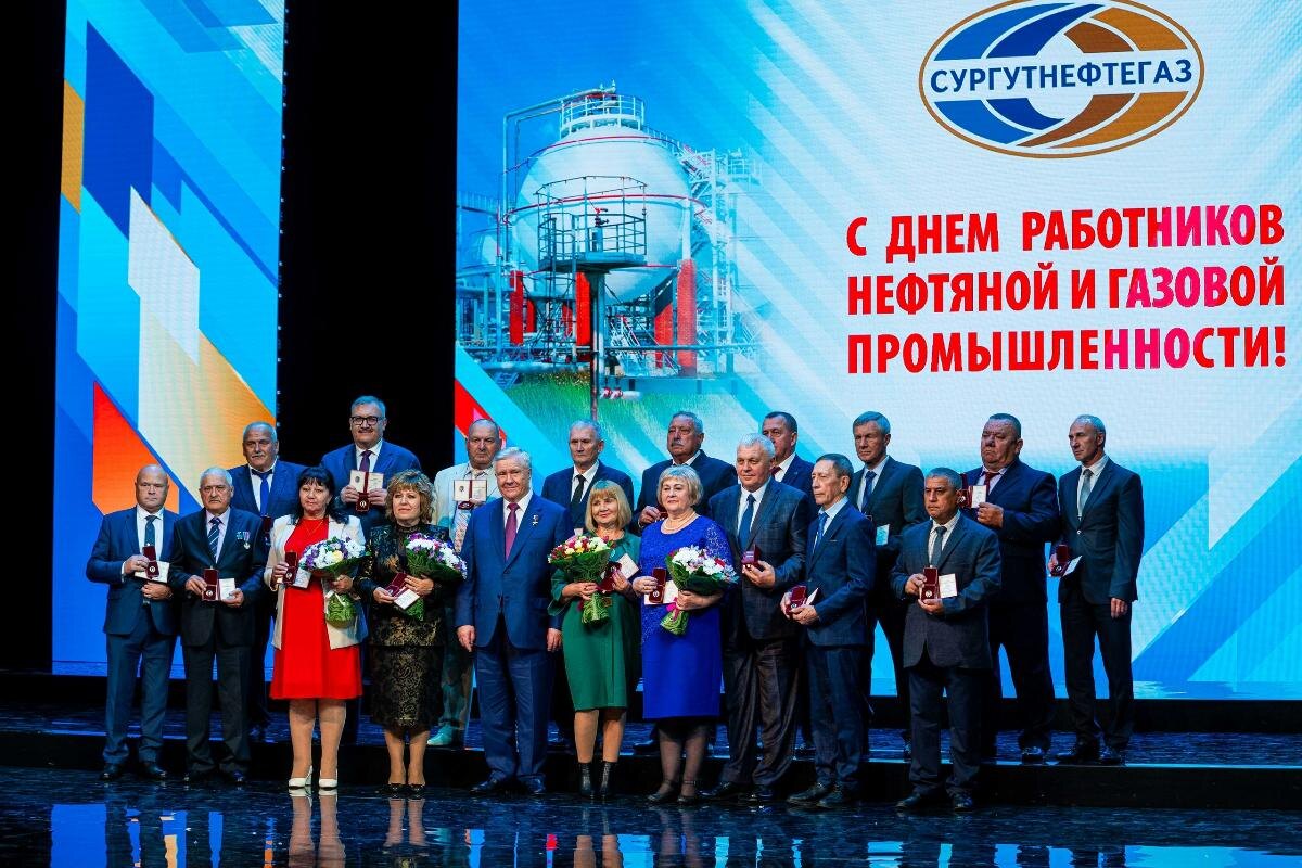   В Сургуте чествовали нефтяников и газовиков