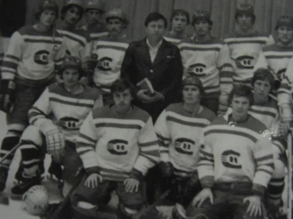 Фото с яндекс.картинки (новосибирская "Сибирь")