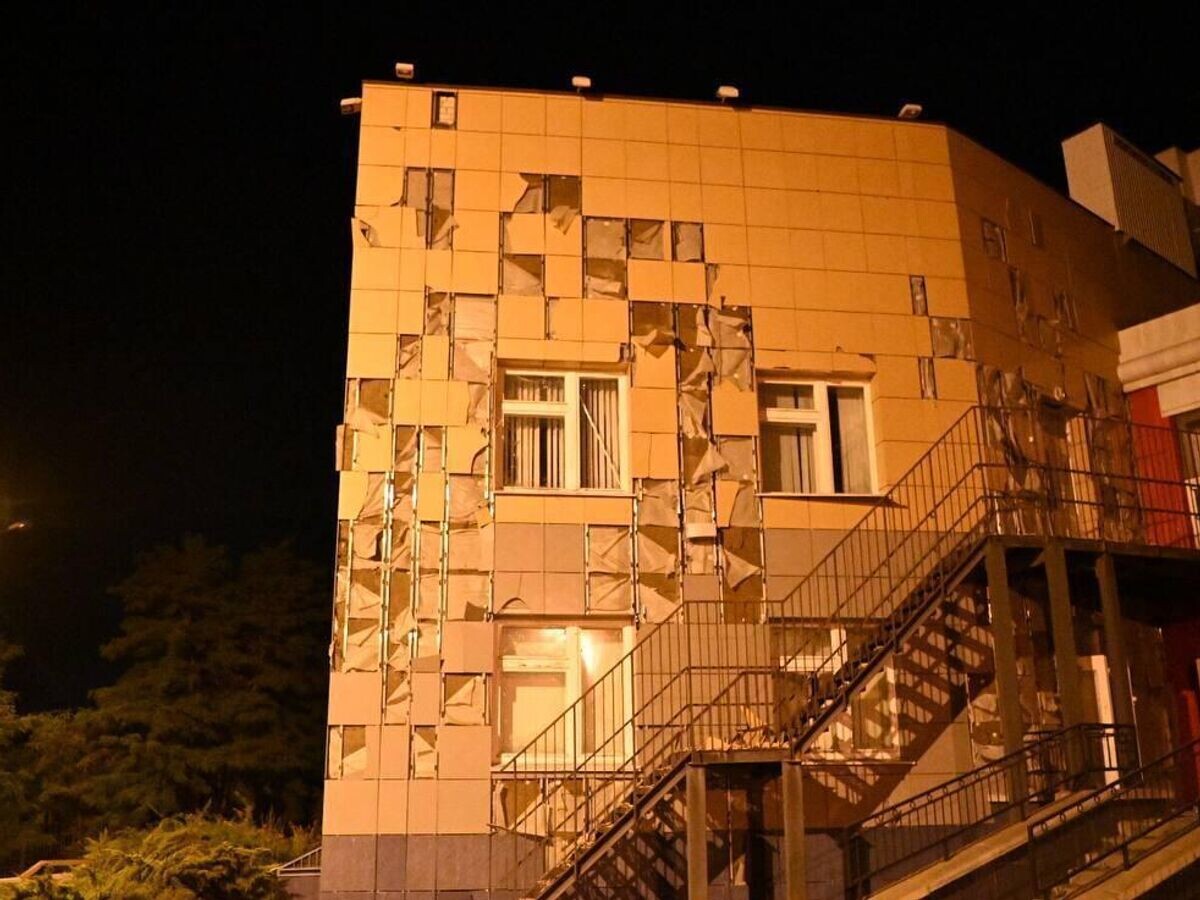    Последствия обстрела со стороны ВСУ в Белгороде© Фото : ДЕМИДОВ/Telegram