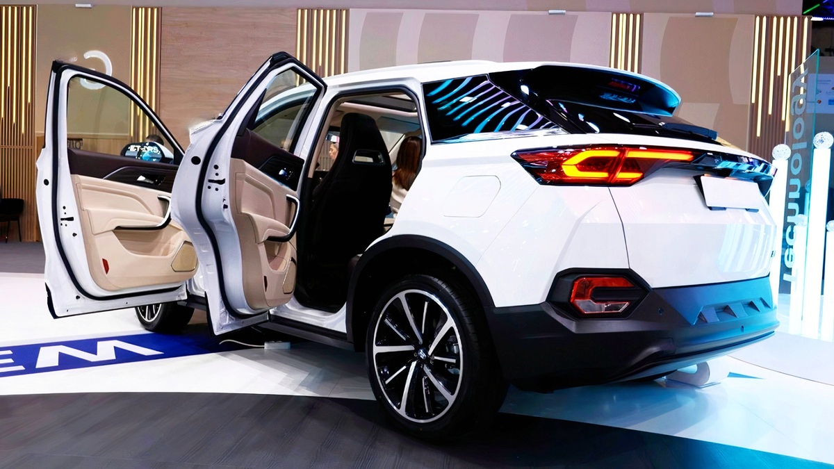 На самом деле X Cross 5 неплохой, но от АвтоВАЗ автолюбители ждут собственных инноваций