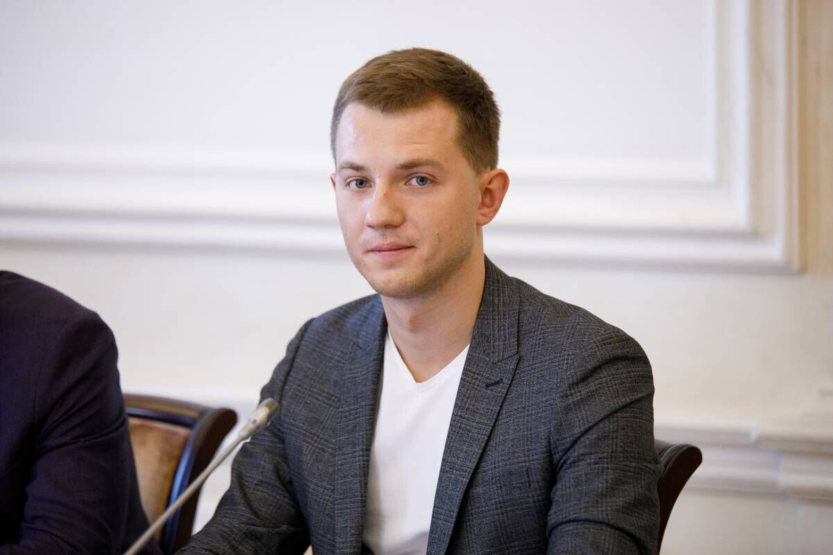 Глава комитета Госдумы по молодежной политике Артем Метелев