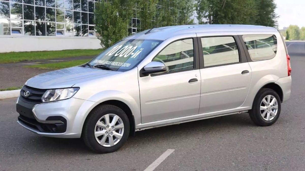 Lada Largus № 10 000 из Ижевска