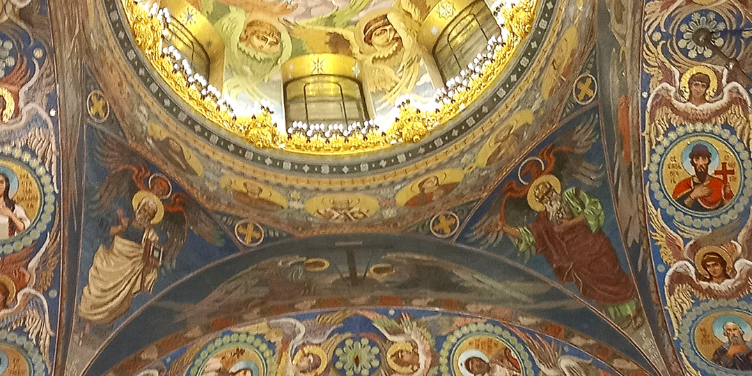 Храм Спаса на Крови – память о гибели императора Александра II, поражающий своей необычной красотой и историей