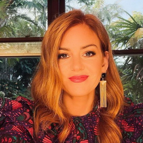     Айла Фишер и Анна Фэрис отправятся на «Уикенд в спа»