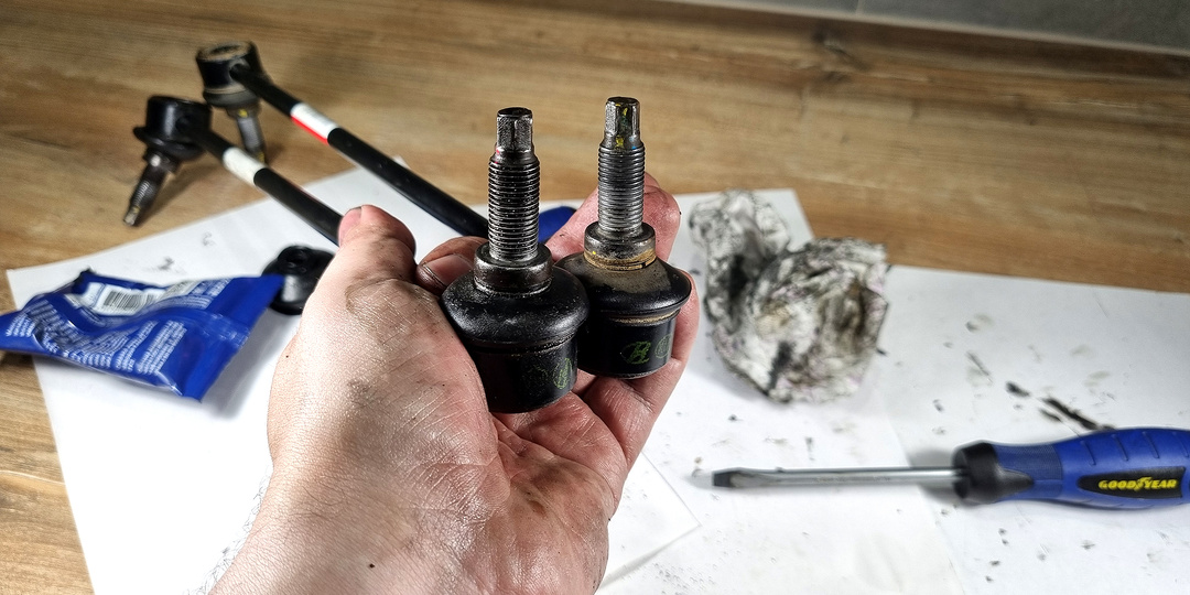 Стучит стойка стабилизатора, не выбрасывай – можно легко починить: после ремонта, такие ходят по 30 – 40 000 километров