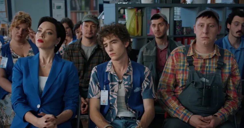 Одну из главных ролей в проекте сыграла Настасья Самбурская. Кадр из сериала "Галя, у нас отмена", 2024, реж. Максим Зыков, Мехрали Пашаев