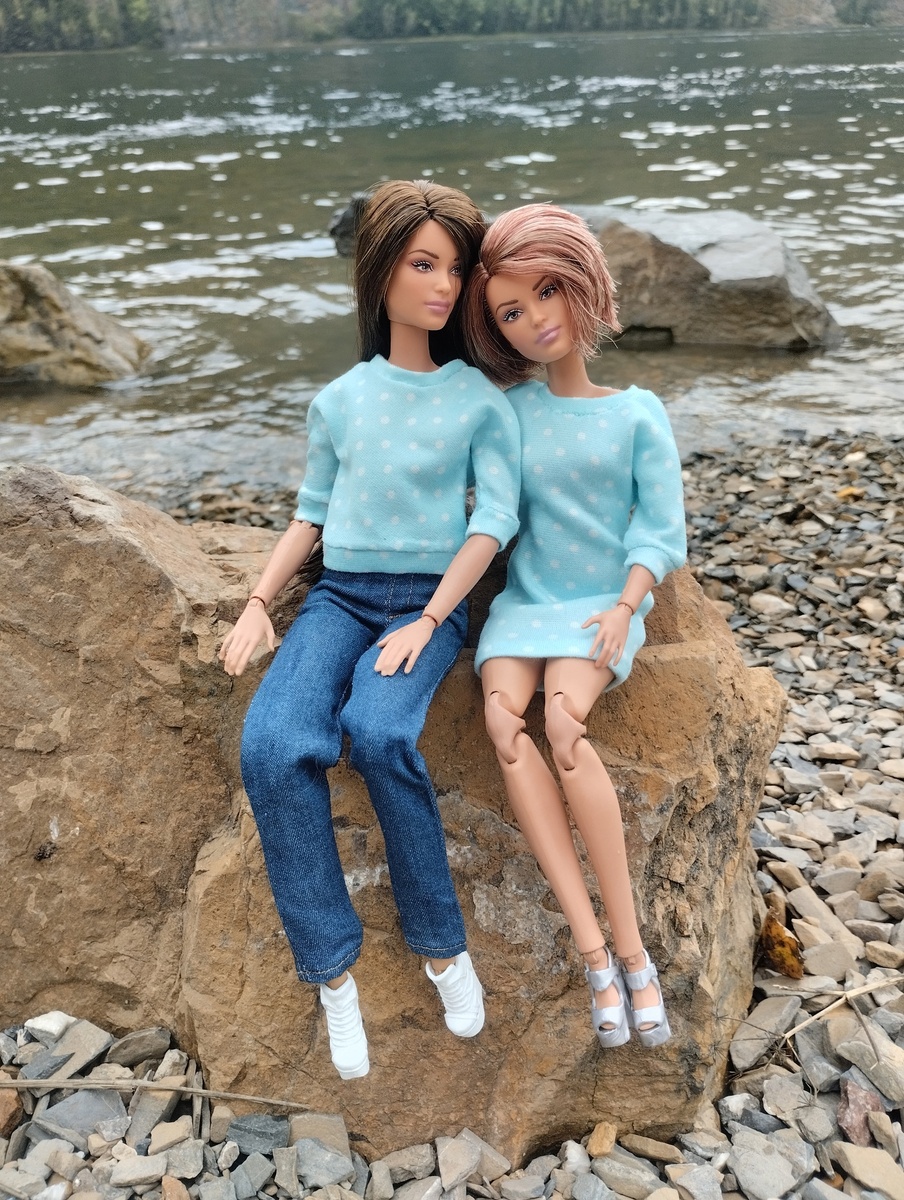 "Вероник, я чёт никуда не хочу..." "Да ладно тебе, пару фоток сделаем и домой..."