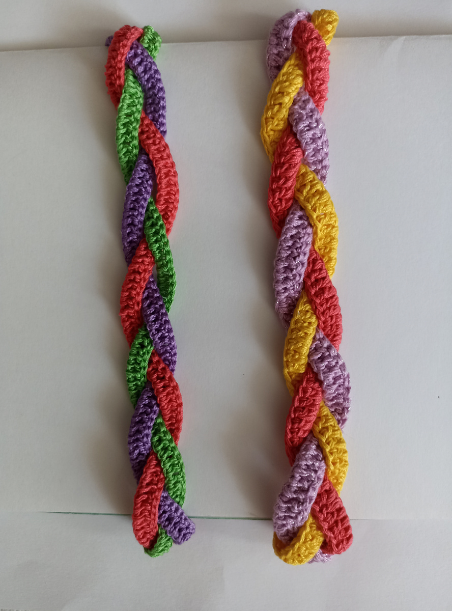 Вязанный ободок.