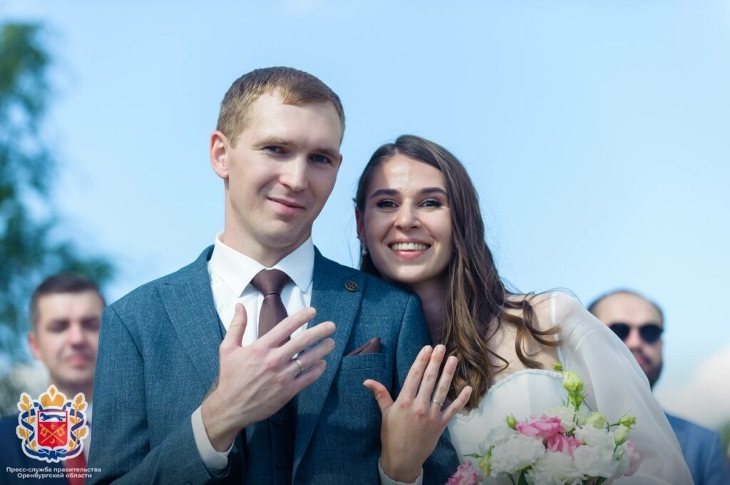    В Оренбурге 90 семей приняли участие в проекте «Большая свадьба» Марина Шарт