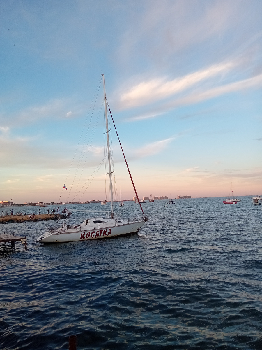 Личные фото.