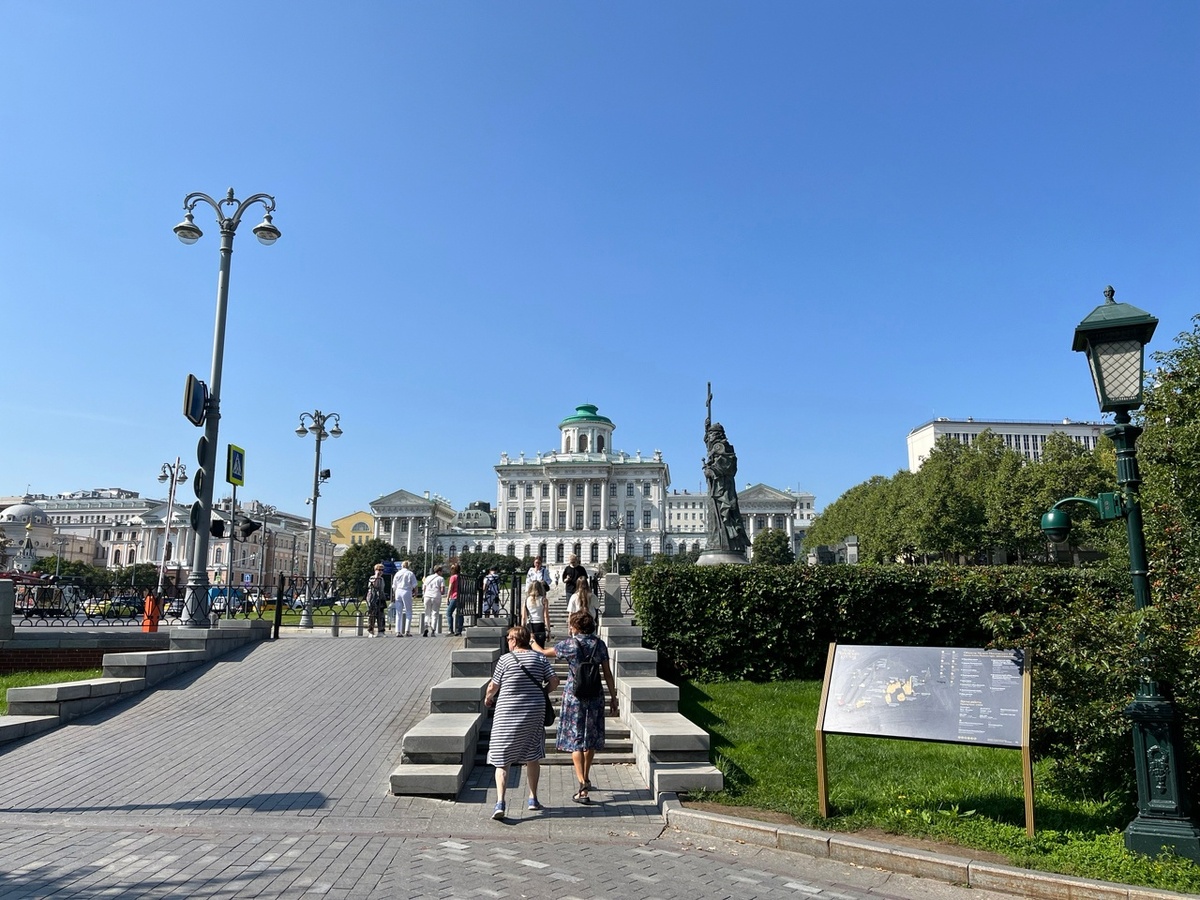 Вид на дом Пашкова. Фото моё. 