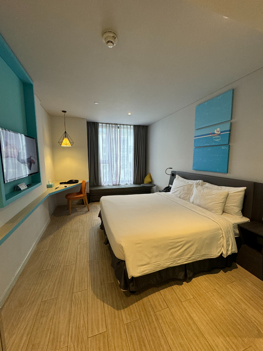 Стандартный номер отеля Ibis Styles в Нячанге.