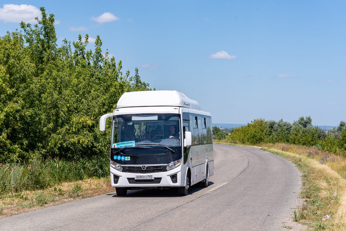 8 автобус, на котором мы приехали, и дорога в село Кашпир