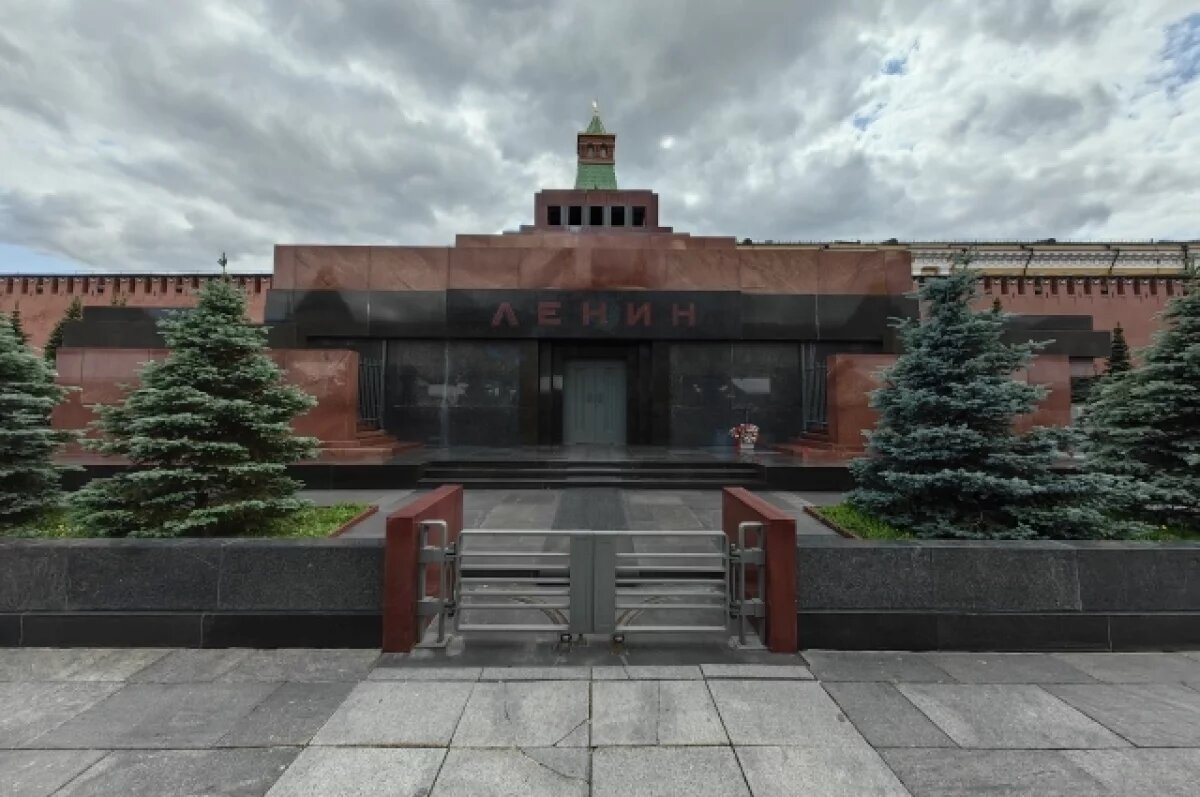    В Москве временно закрыли доступ в Мавзолей Ленина