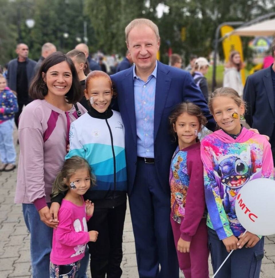    Виктор Томенко на Дне города в Барнауле. Источник: t.me/tomenko_22