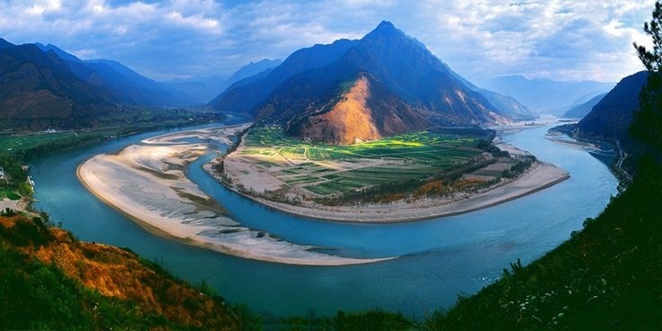 https://www.pinterest.com/pin/a-bend-in-the-yangtze-river-china-travel--615796949026577802/