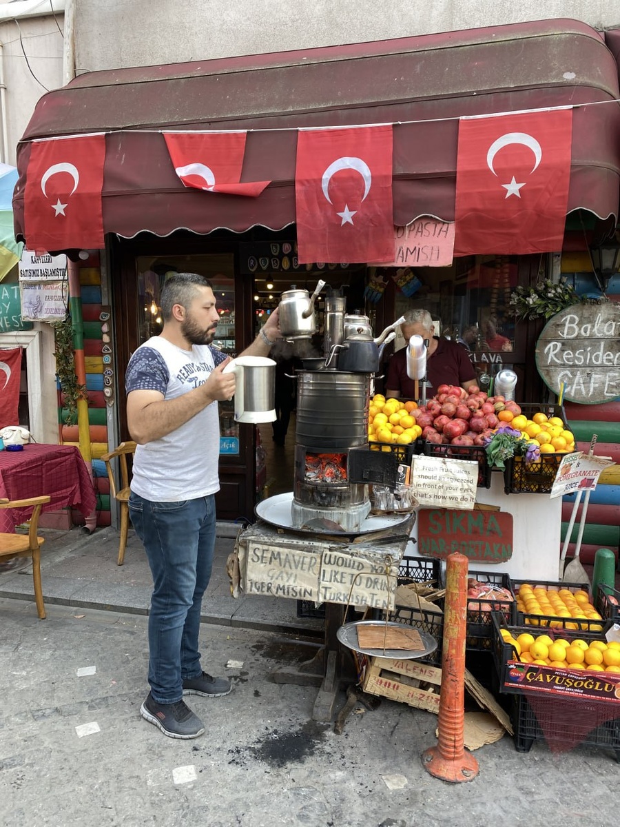 Самавер. Супер установка для приготовления чая где-то в Балате