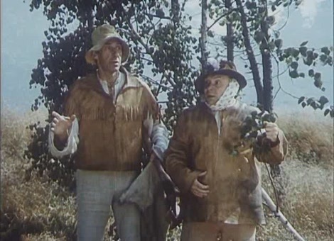 Да и вообще, зачем этот мешок? Худой волк мог бы и так скрутить Красную Шапочку и притащить её Волчице. Источник: kino-teatr.ru