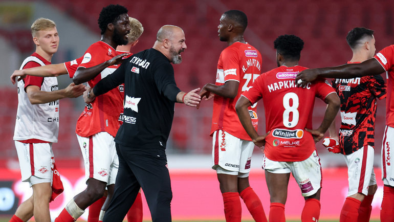    Деян Станкович и футболисты «Спартака».Дарья Исаева