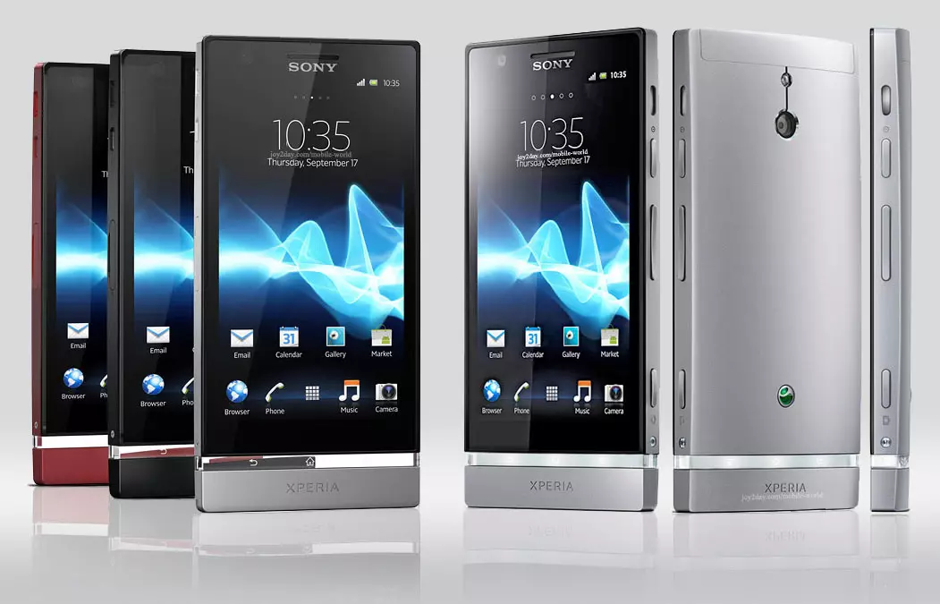  Sony Xperia P 