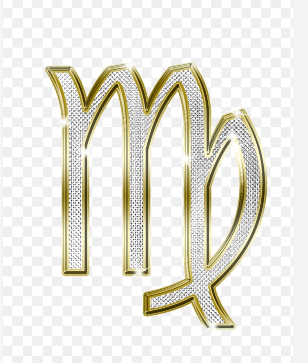 Я так и не поняла, кто справа, а кто слева. Но человек точно посередине! 