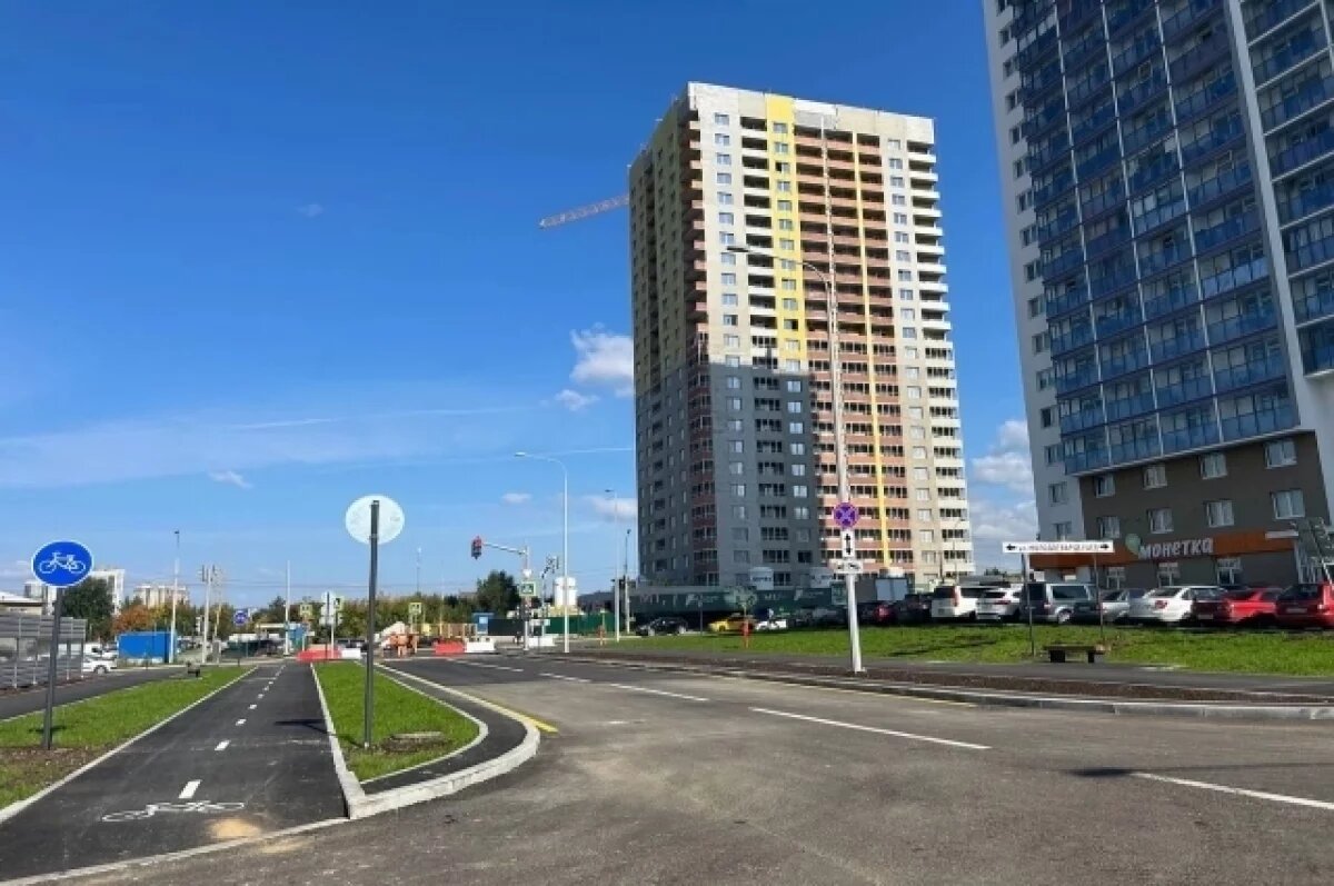    Улицу Рощинскую в Екатеринбурге открыли на месяц раньше срока