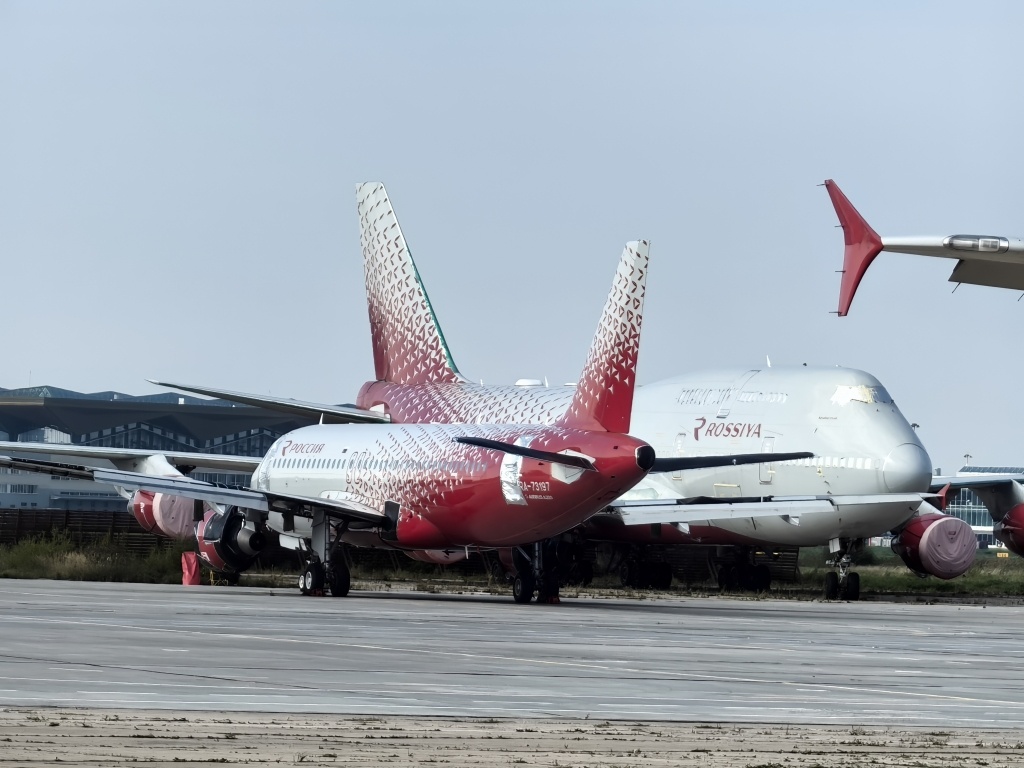 Один из Boeing 747-400 на хранении  📷
