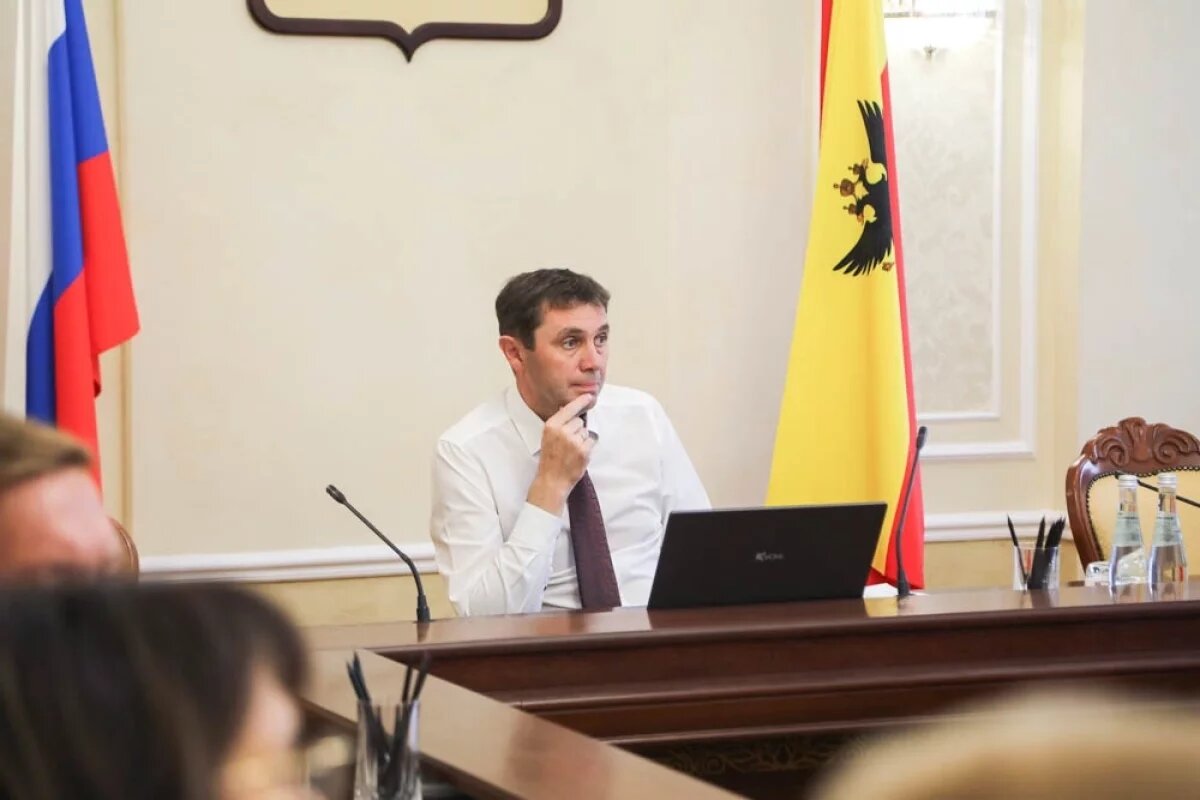    Врио мэра Воронежа Сергей Петрин встретился с жителями ЖК «Олимпийский»