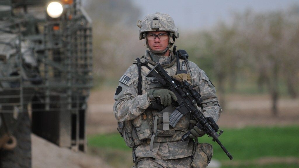     Военный НАТО. Источник: commons.wikimedia.org Автор фото: Sgt. Jacob H. Smith, U.S. Army