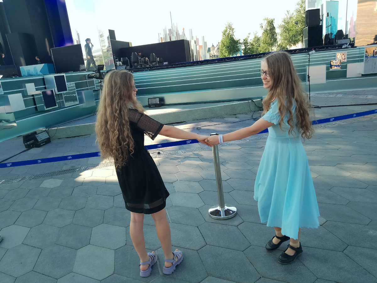 Это мы на концерте в Зарядье 30 августа. Может, тоже хватит сил об этом написать