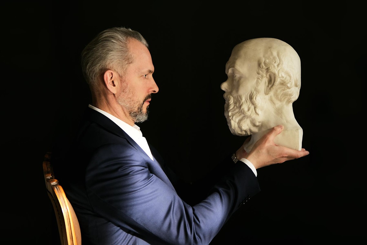 Александр Мариничев психолог-гипнотерапевт, экзистенциальный наставник. Источник фото: https://psychogen.ru «Трансформация Сознания».