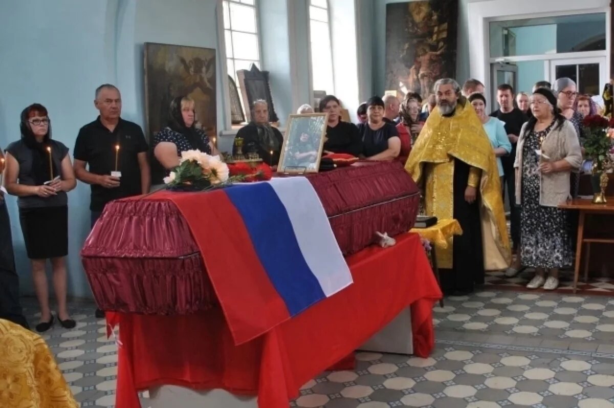    В Тверской области похоронили погибшего в СВО сержанта Алексея Соловьёва