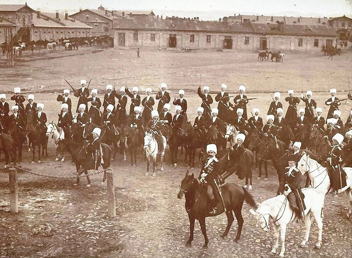 Казаки на плацу. Фото из открытых источников