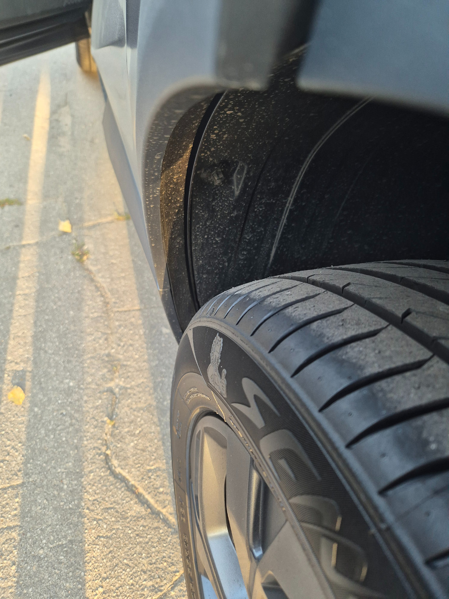 Резинка переходящая в арку на двери