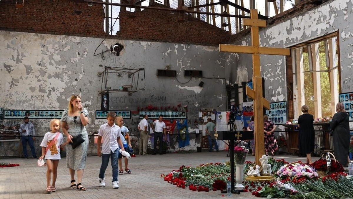 разрушенный спортзал школа № 1 Беслан