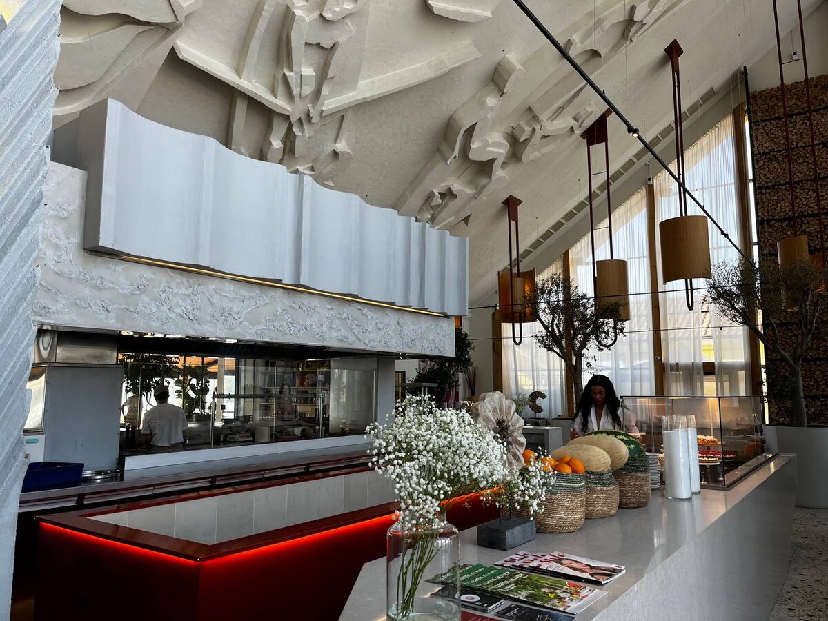 кухня и бар