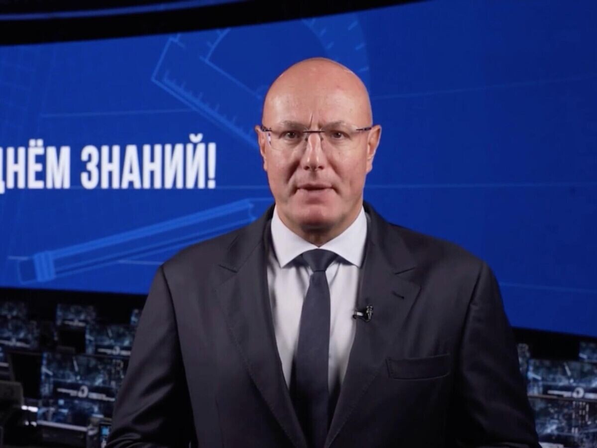    Вице-премьер РФ Дмитрий Чернышенко поздравил с Днём знаний учителей, школьников и их родителей© Правительство России
