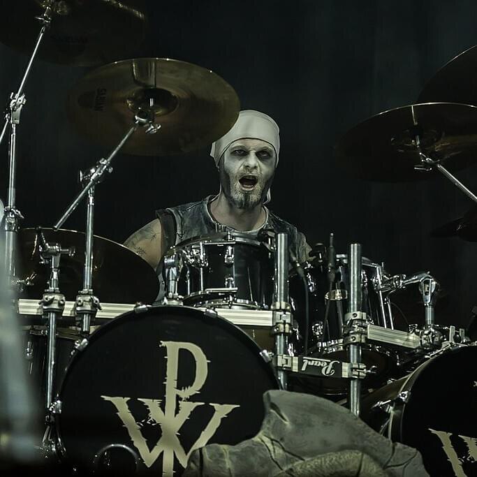 Роэль ван Хелден (Roel van Helden), барабарнщик группы Powerwolf.
