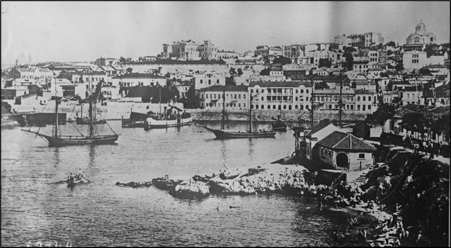 Рис. 1. Вид Севастополя и гавани, 1914-1920 гг.