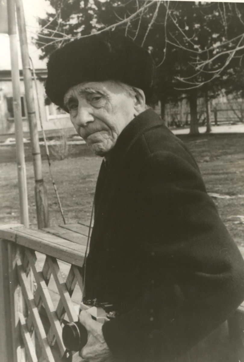 Рыжаков Александр Михайлович. 9 мая 1993 г. На митинге в честь Дня Победы