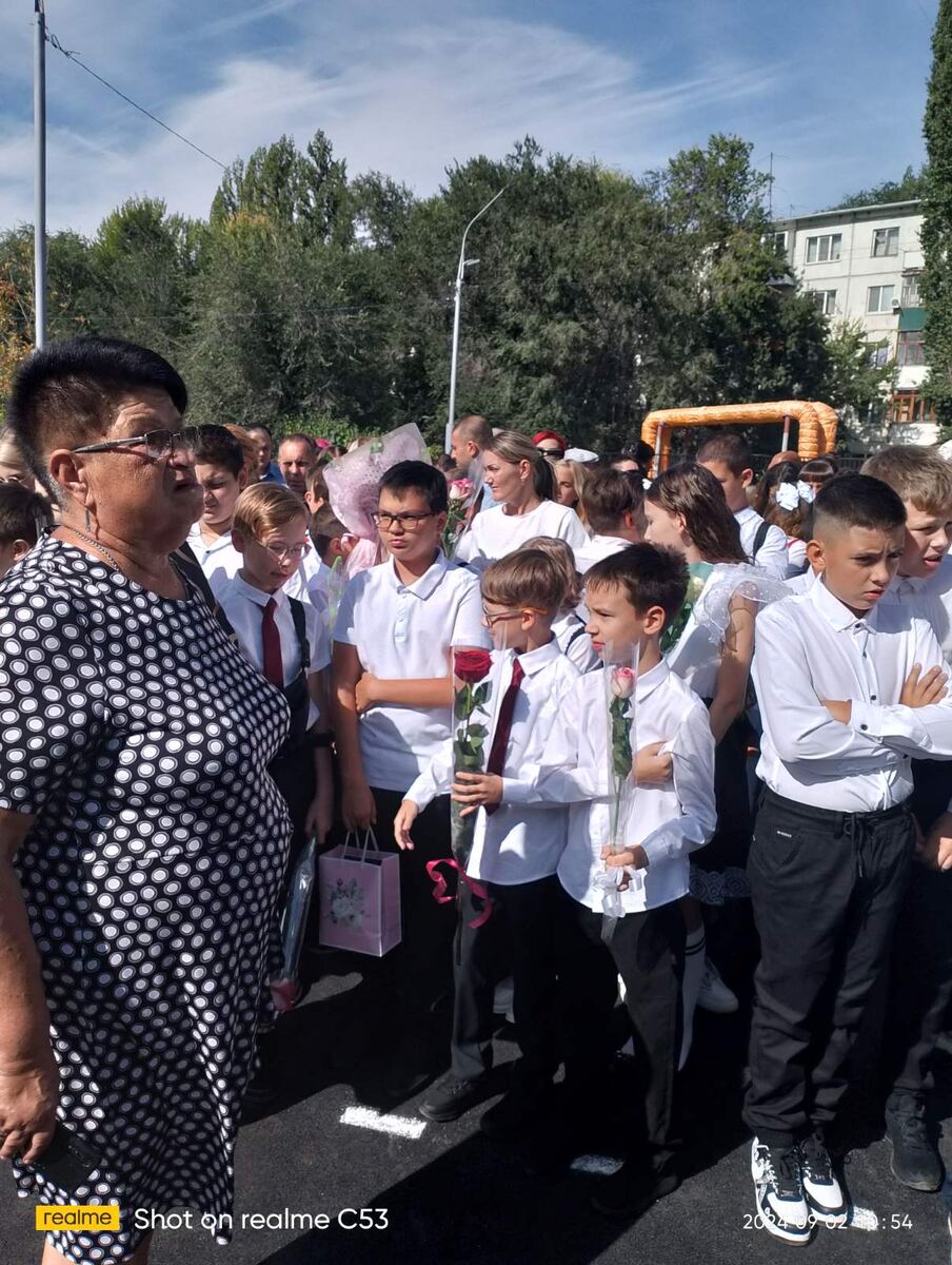 Класс сына и их классный руководитель