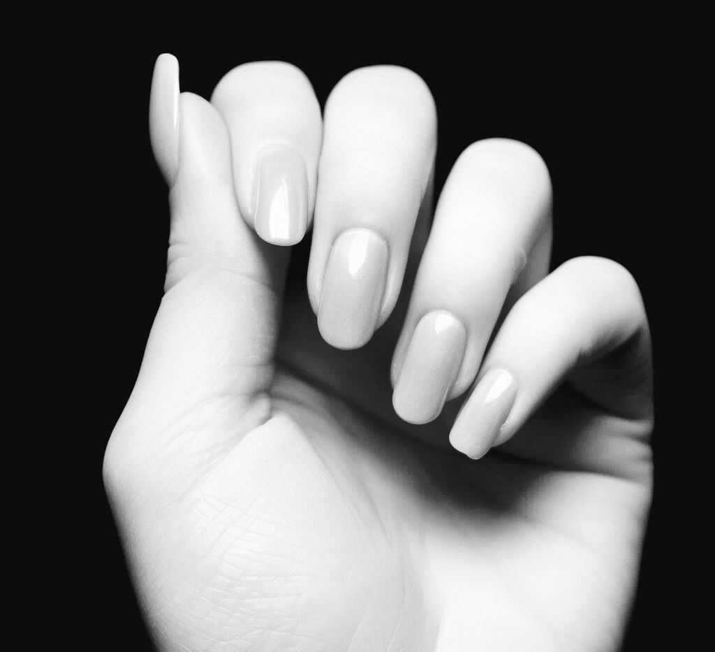 ПРОЧНЫЕ НОГТИ