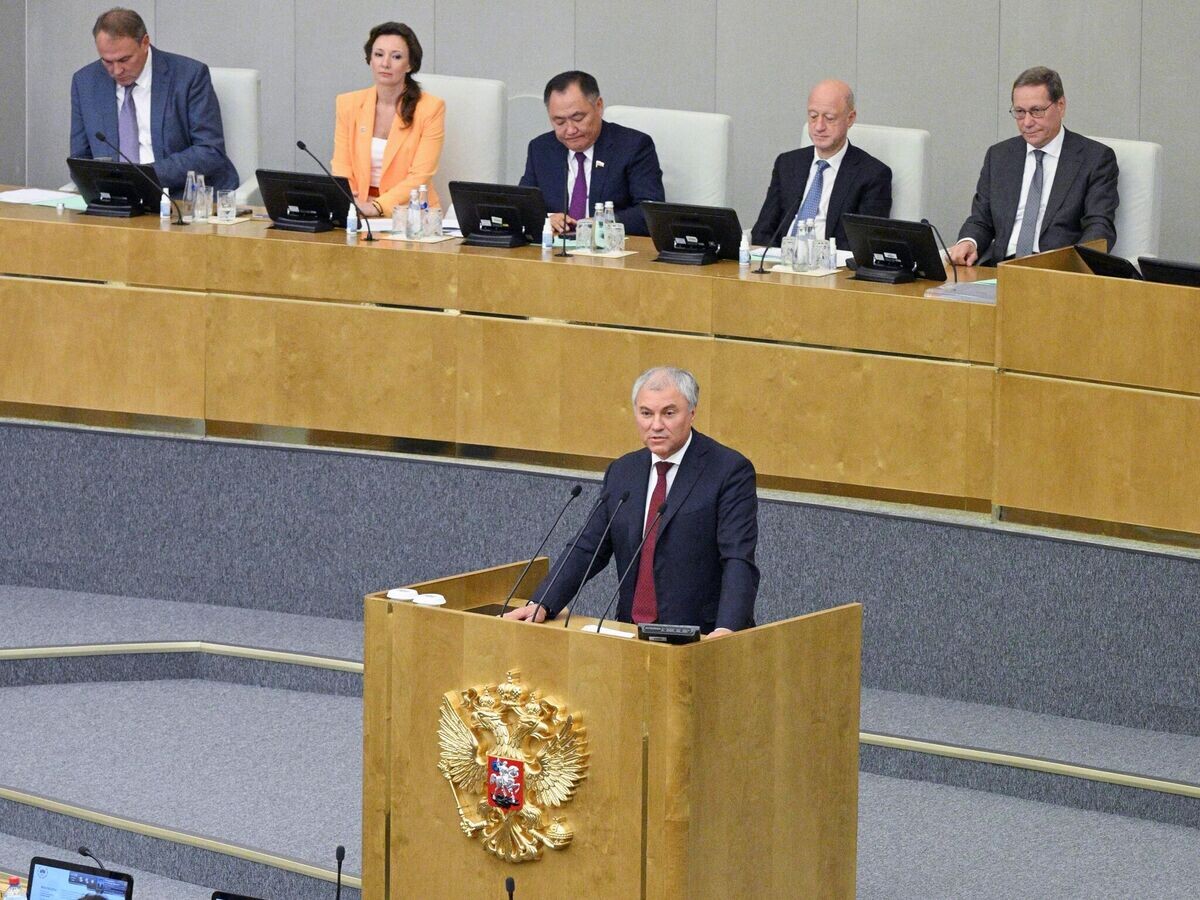    Председатель Государственной Думы РФ Вячеслав Володин выступает на последнем пленарном заседании весенней сессии Государственной Думы РФ© РИА Новости / Рамиль Ситдиков