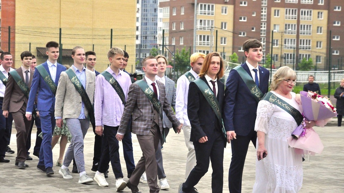 Выпускники ФТШ в этом году показали ошеломительный результат на ЕГЭ: 15 лицеистов сдали экзамен на 100 баллов, а трое из них стали мультибалльникамиСуперлига