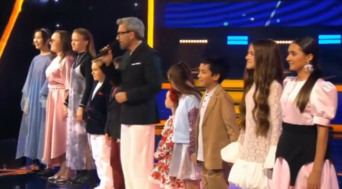 Участники 1 выпуска 8 сезона шоу "Ты супер!" Фото: скриншот с экрана в обработке автора