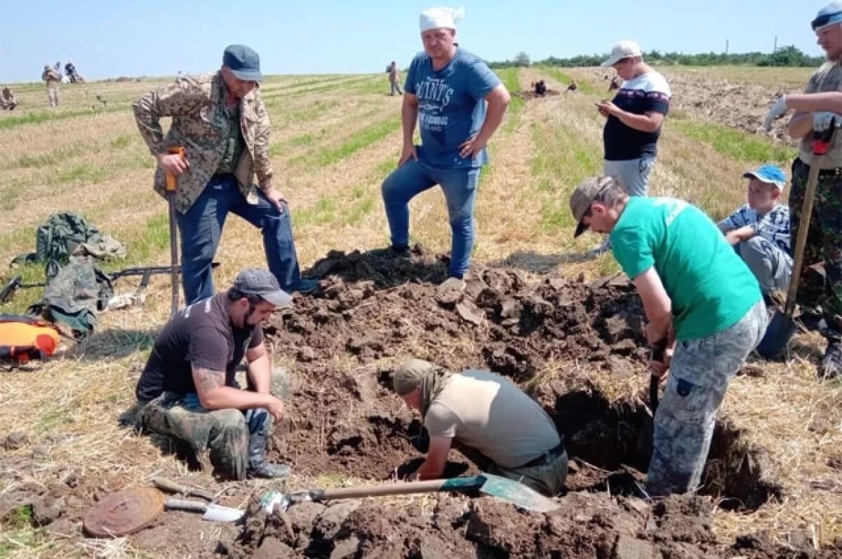    Работают поисковики ВПО «Помним».