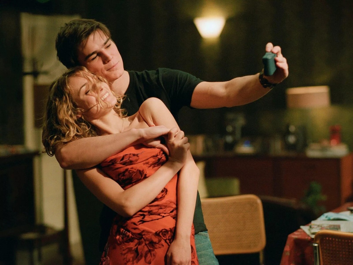  
Кадр из фильма: Одержимость 
