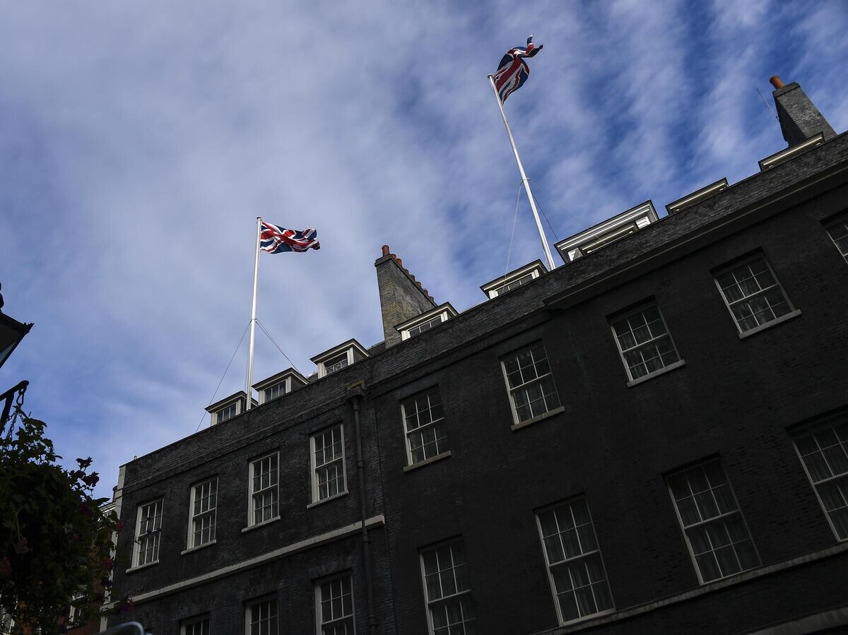    Резиденциия премьер-министра Великобритании на Даунинг-стрит в Лондоне© AP Photo / Alberto Pezzali